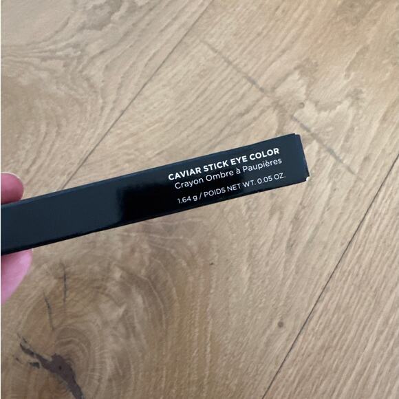 Laura Mercier - Caviar Stick Eye Color in Strapless Brown - Picture 4 of 4